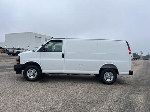 2025 Chevrolet Express 3500 Work Van