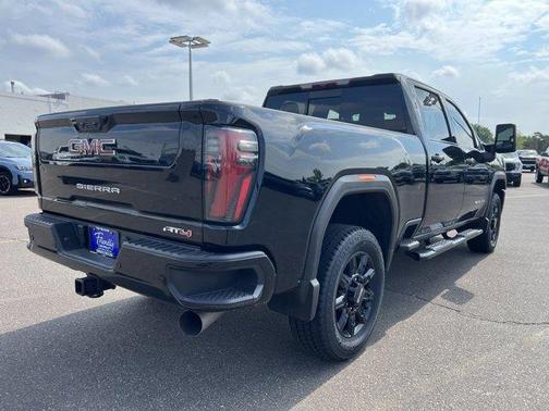 2024 GMC Sierra 2500 AT4