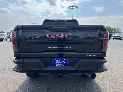 2024 GMC Sierra 2500 AT4