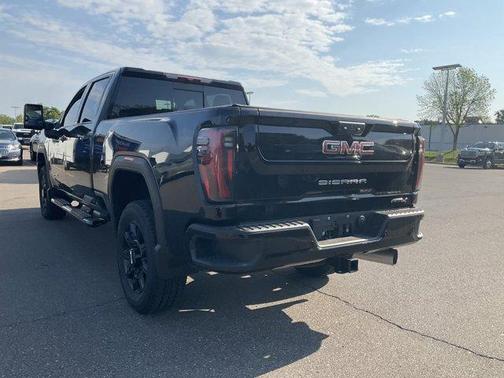 2024 GMC Sierra 2500 AT4