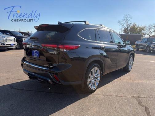 Midnight Black Metallic 2021 Toyota Highlander Limited