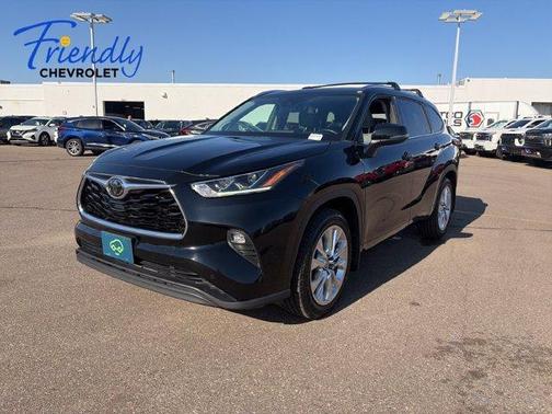 Midnight Black Metallic 2021 Toyota Highlander Limited