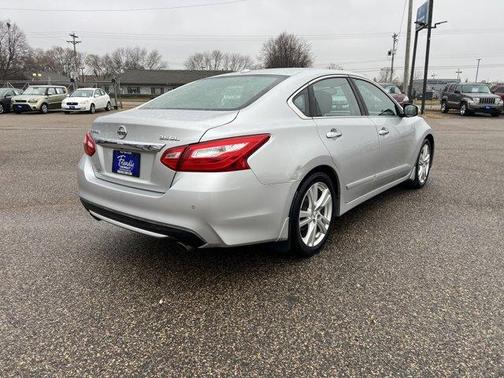 2016 Nissan Altima 3.5 SL