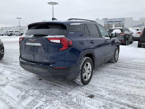 2022 GMC Terrain SLE