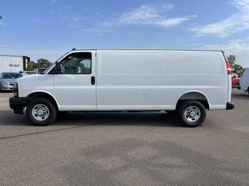 2025 Chevrolet Express 3500 Work Van