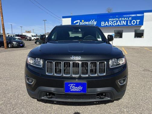 Brilliant Black Crystal Pearlcoat 2016 Jeep Grand Cherokee Laredo