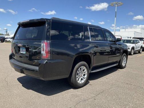 2020 GMC Yukon XL SLT