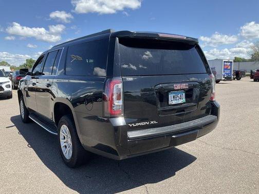 2020 GMC Yukon XL SLT