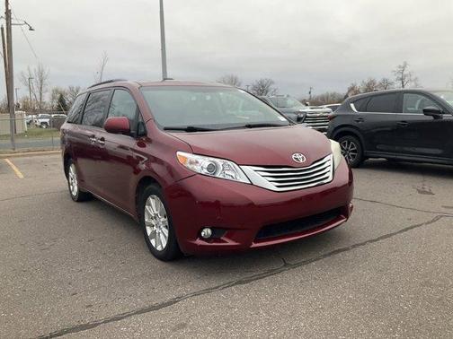 2011 Toyota Sienna XLE