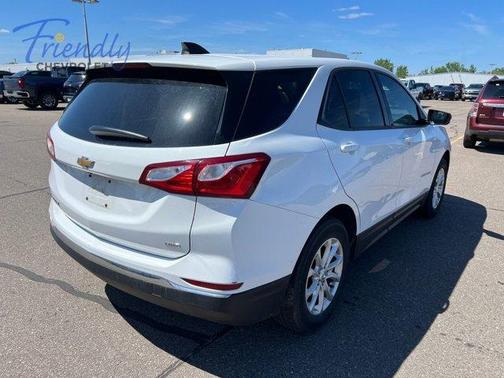 Summit White 2018 Chevrolet Equinox LS