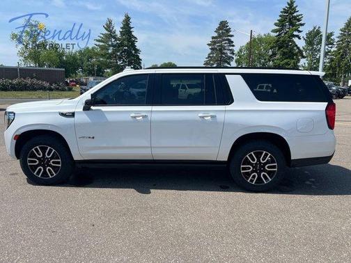 White Frost Tri-Coat 2022 GMC Yukon XL AT4