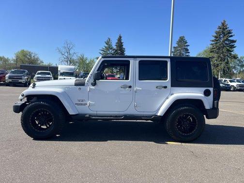 2017 Jeep Wrangler Unlimited Sahara