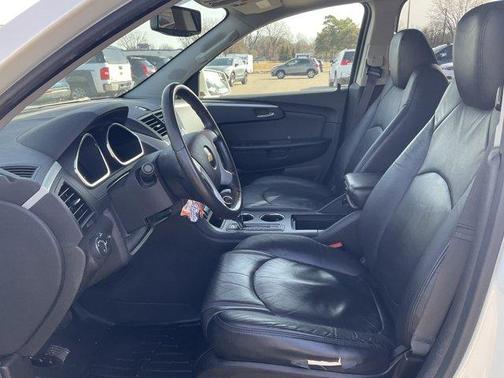 2011 Chevrolet Traverse 2LT