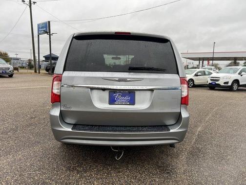 2015 Chrysler Town & Country S