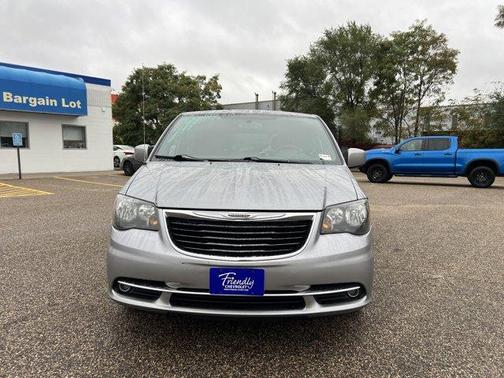 2015 Chrysler Town & Country S