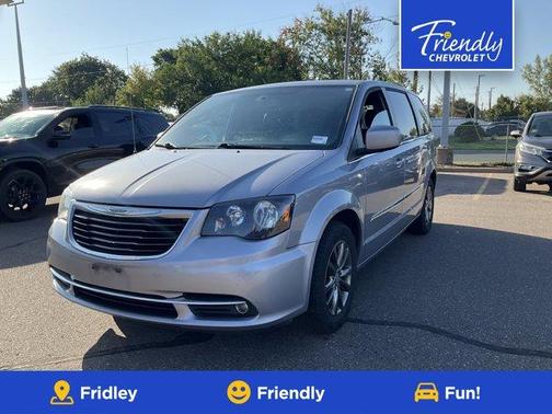2015 Chrysler Town & Country S