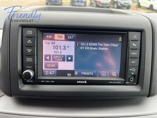 Deep Claret Metallic 2014 Volkswagen Routan SE w/RSE & Navigation