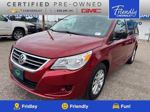 Deep Claret Metallic 2014 Volkswagen Routan SE w/RSE & Navigation