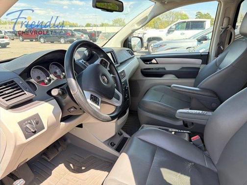 Deep Claret Metallic 2014 Volkswagen Routan SE w/RSE & Navigation