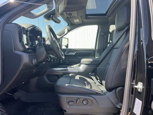 2025 Chevrolet Silverado 3500 LTZ