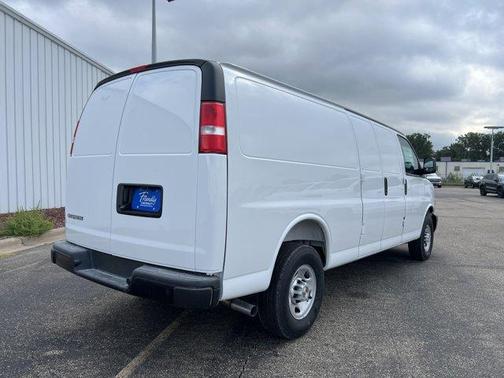 2025 Chevrolet Express 3500 Work Van