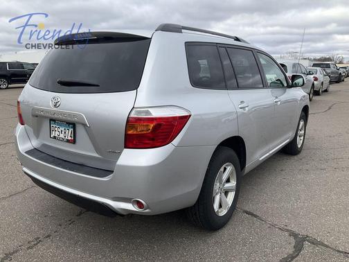 Silver 2010 Toyota Highlander Base