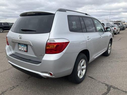 2010 Toyota Highlander Base