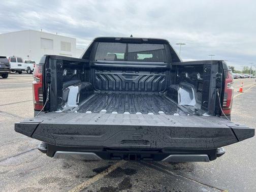 2025 Chevrolet Silverado EV LT