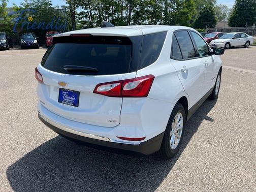 Summit White 2018 Chevrolet Equinox LS