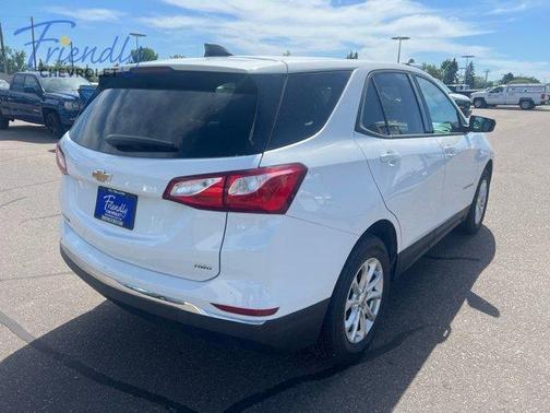 Summit White 2018 Chevrolet Equinox LS