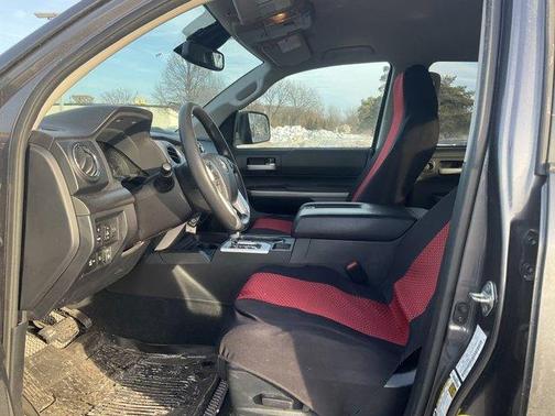 2018 Toyota Tundra SR5