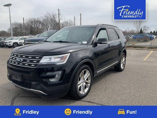 Black 2017 Ford Explorer XLT
