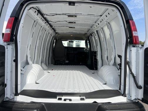 2025 Chevrolet Express 3500 Work Van