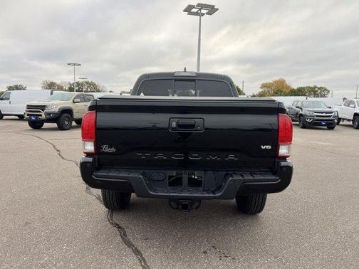2016 Toyota Tacoma SR