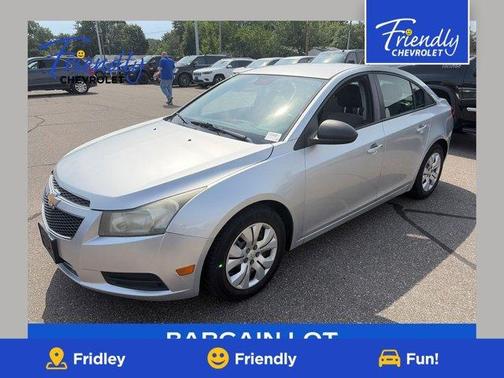 Silver Ice Metallic 2013 Chevrolet Cruze LS