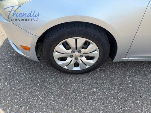 Silver Ice Metallic 2013 Chevrolet Cruze LS