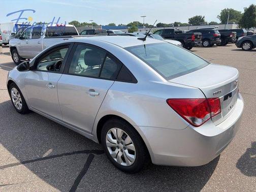 Silver Ice Metallic 2013 Chevrolet Cruze LS