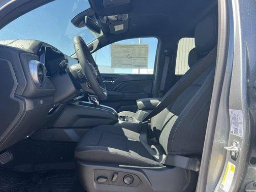 2025 Chevrolet Colorado LT