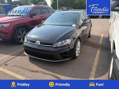 Deep Black Pearl Effect 2016 Volkswagen Golf R 4-Door
