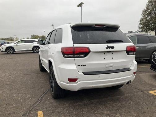 2017 Jeep Grand Cherokee Altitude