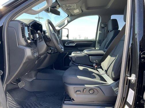 2025 Chevrolet Silverado 3500 LT