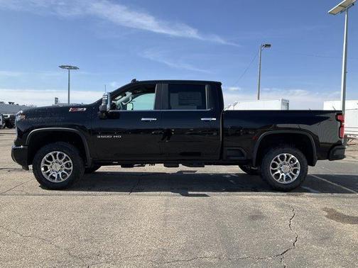 2025 Chevrolet Silverado 3500 LT