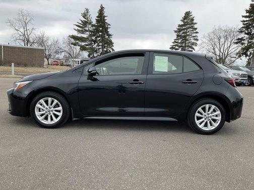 2024 Toyota Corolla Hatchback SE