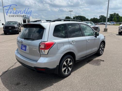 Ice Silver Metallic 2017 Subaru Forester 2.5i Premium