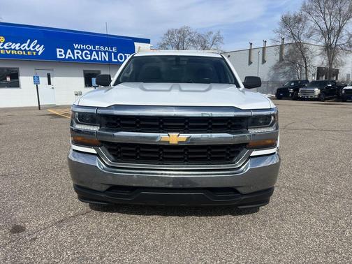 Summit White 2017 Chevrolet Silverado 1500 WT
