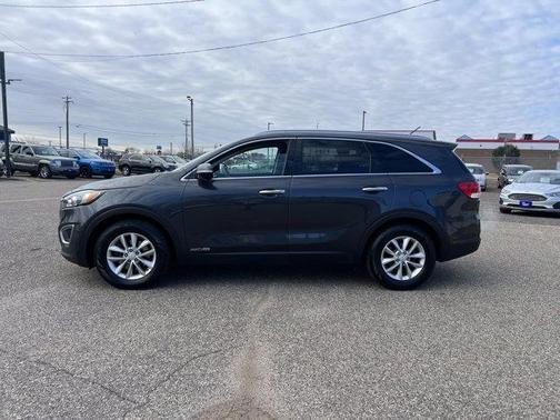 2018 Kia Sorento LX
