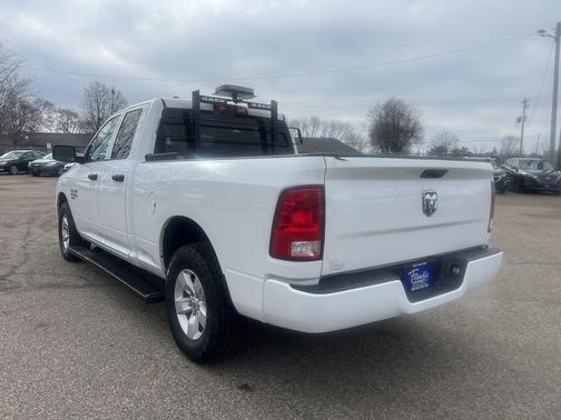 Bright White Clearcoat 2019 RAM 1500 Classic Express