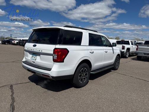 Oxford White 2022 Ford Expedition XLT