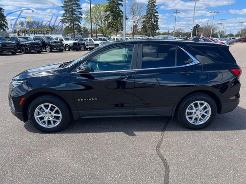 Mosaic Black Metallic 2023 Chevrolet Equinox 2LT