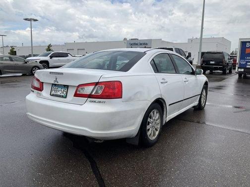 2011 Mitsubishi Galant FE